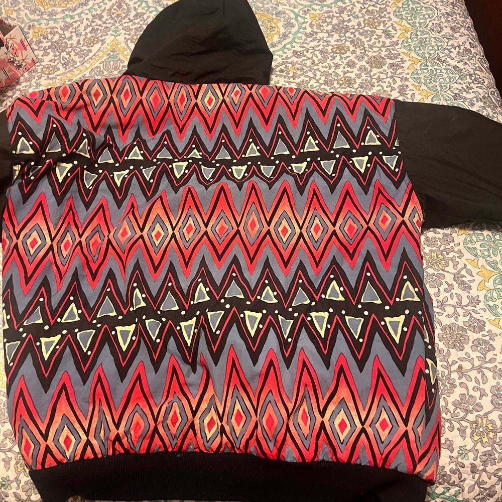 Colorful Geometric Pattern Jacket - image 7